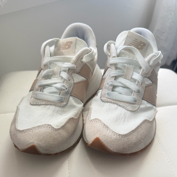 New Balance 237 Cream Suede Sneakers 6.5(US) - Picture 12 of 14